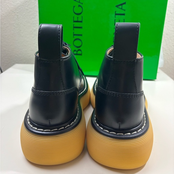 Bottega Veneta Leather The Swell Lace Up Ankle Boots - Picture 5 of 9